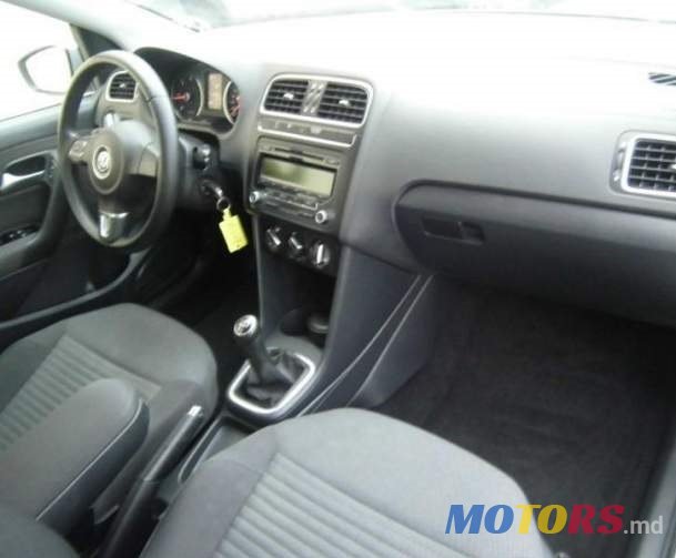 2013' Volkswagen Polo 1.6 TDI 90 CONFORTLINE photo #3