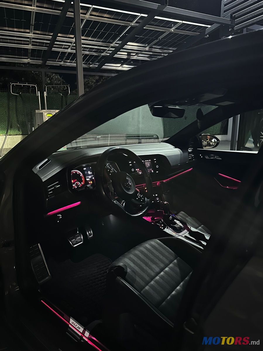 2019' Volkswagen Jetta photo #6