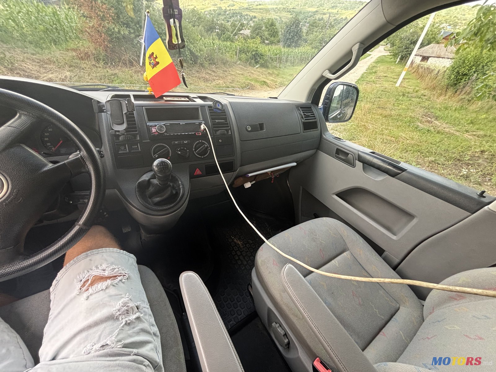 2004' Volkswagen T5 photo #6