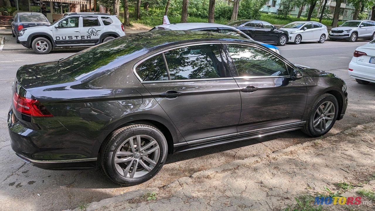 2018' Volkswagen Passat photo #1