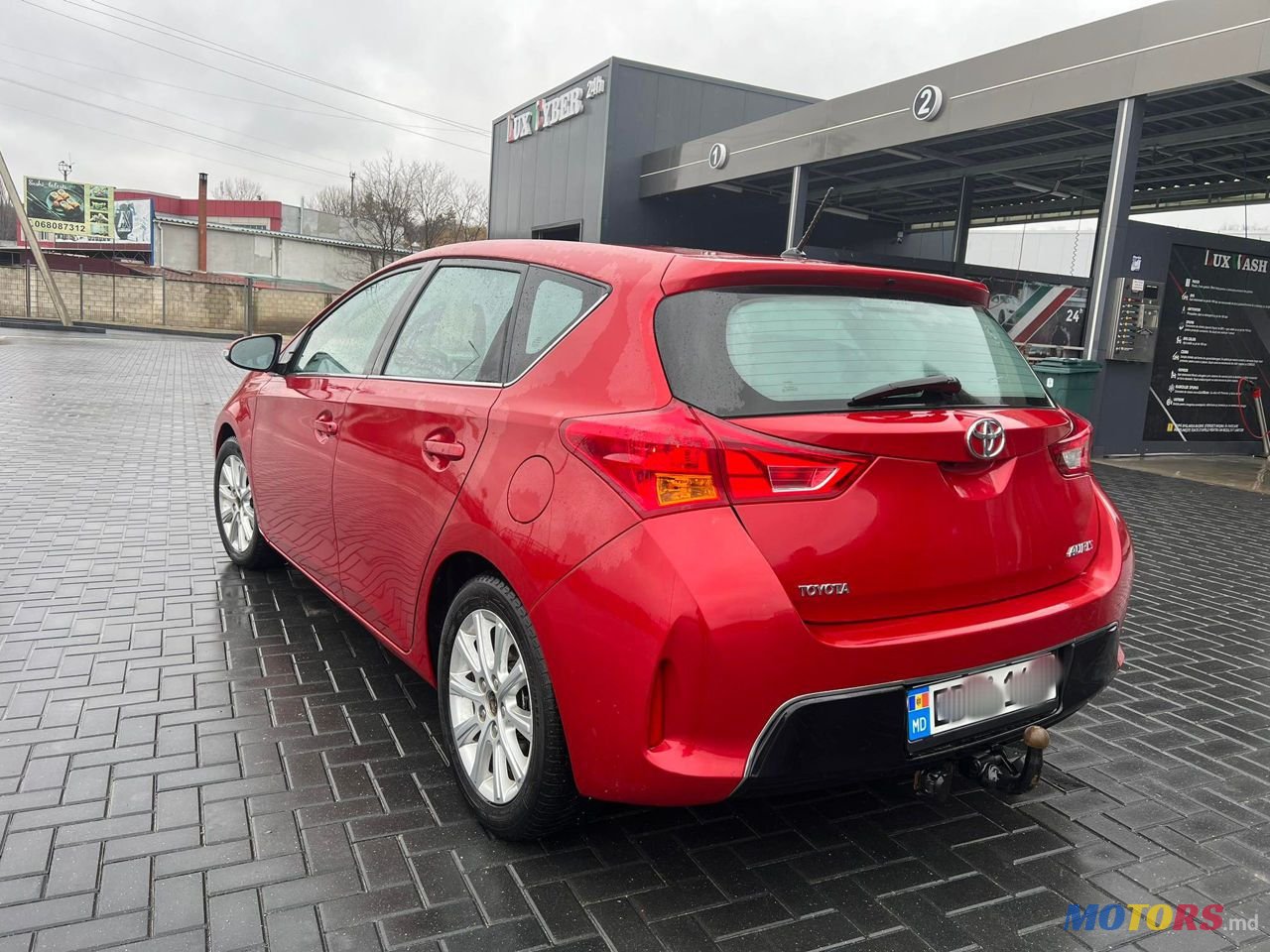 2013' Toyota Auris photo #4