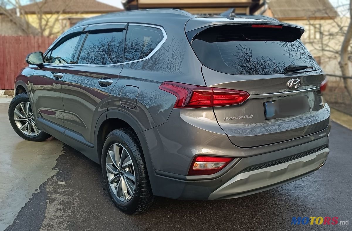 2019' Hyundai Santa Fe photo #4