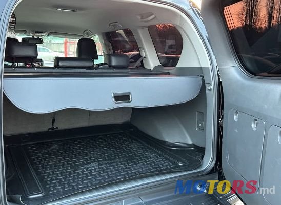 2011' Toyota Land Cruiser Prado photo #4