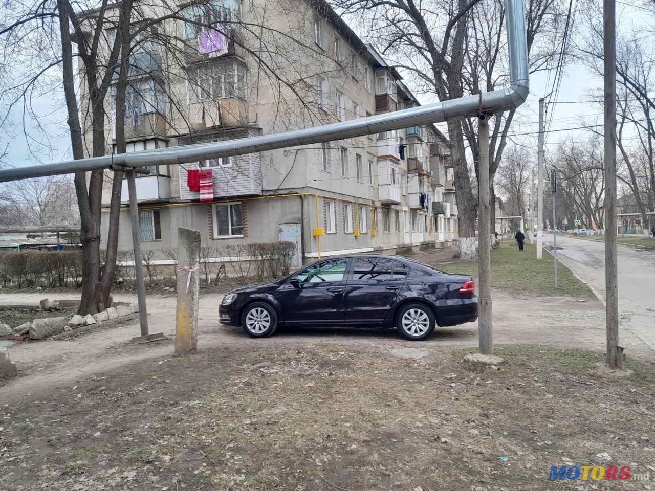 2010' Volkswagen Passat photo #3