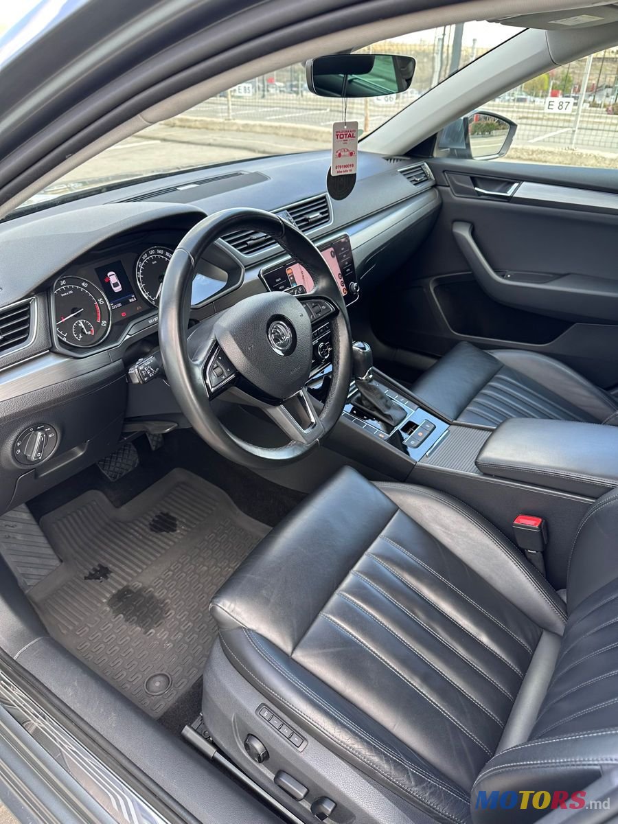 2017' Skoda Superb photo #5