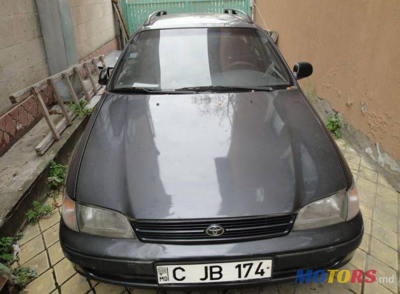 1995' Toyota Carina photo #2