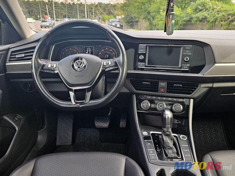 2019' Volkswagen Jetta photo #3