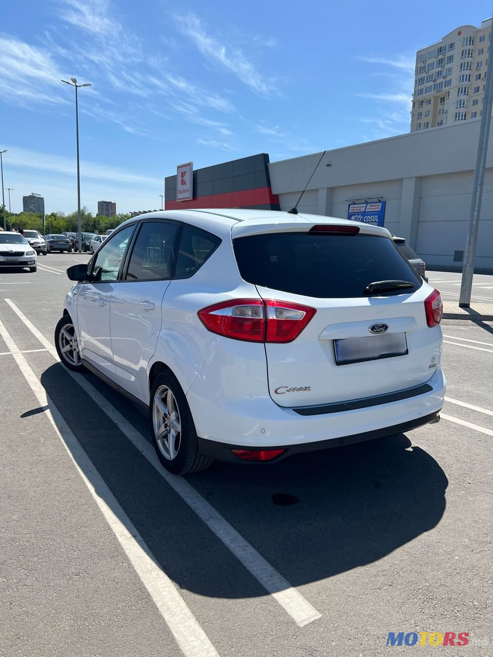 2013' Ford C-MAX photo #3