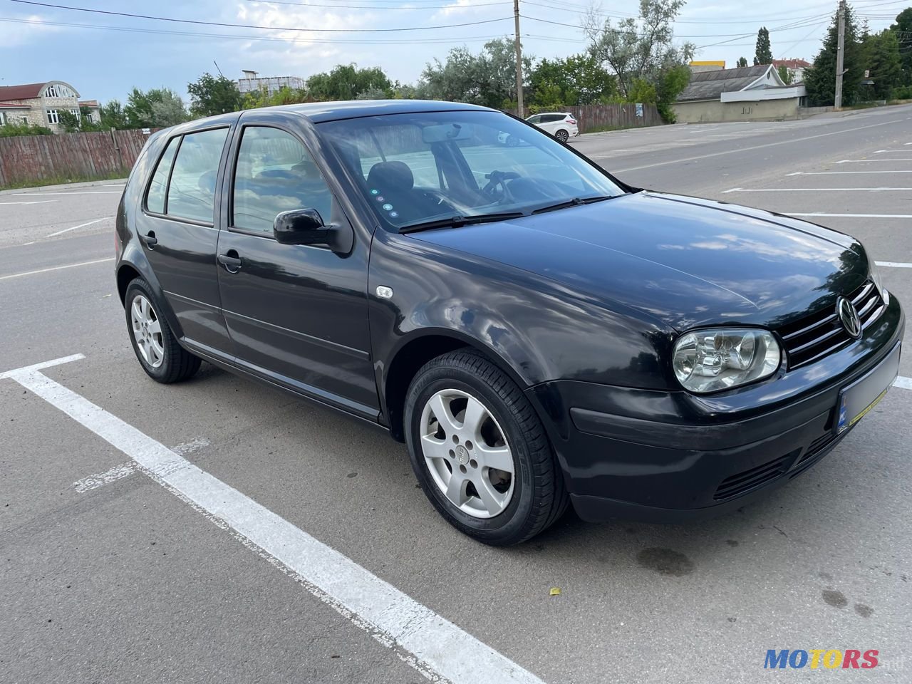 2003' Volkswagen Golf photo #2