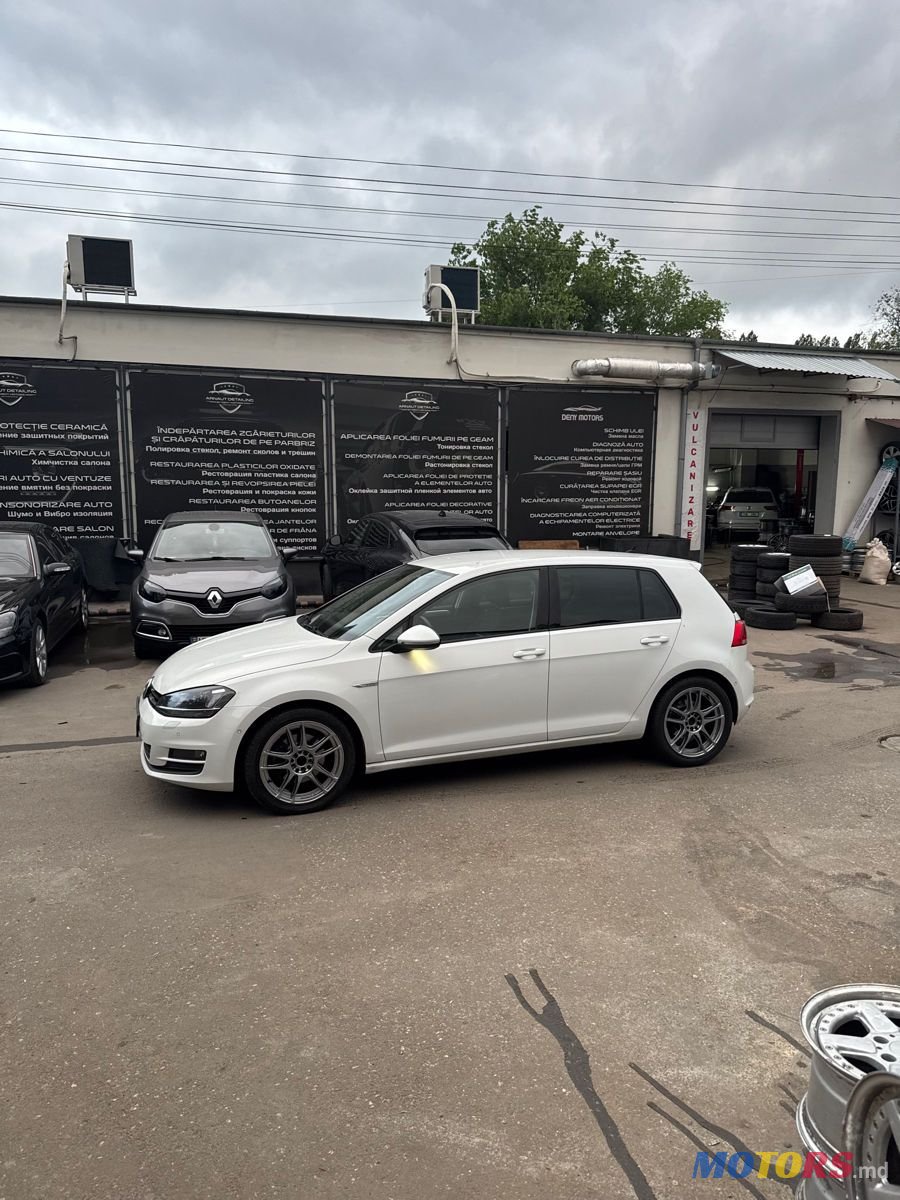 2014' Volkswagen Golf photo #1