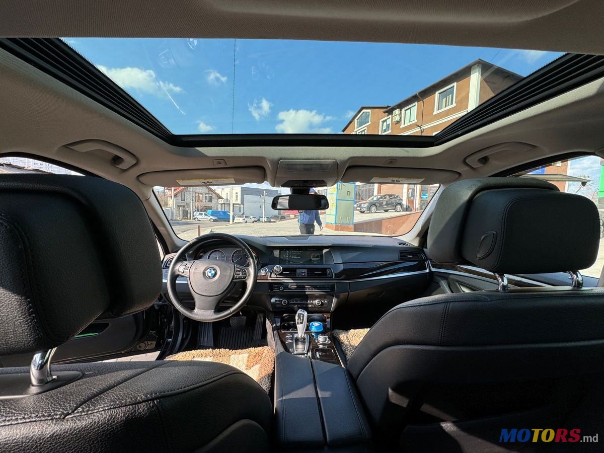 2013' BMW 5 Series photo #2