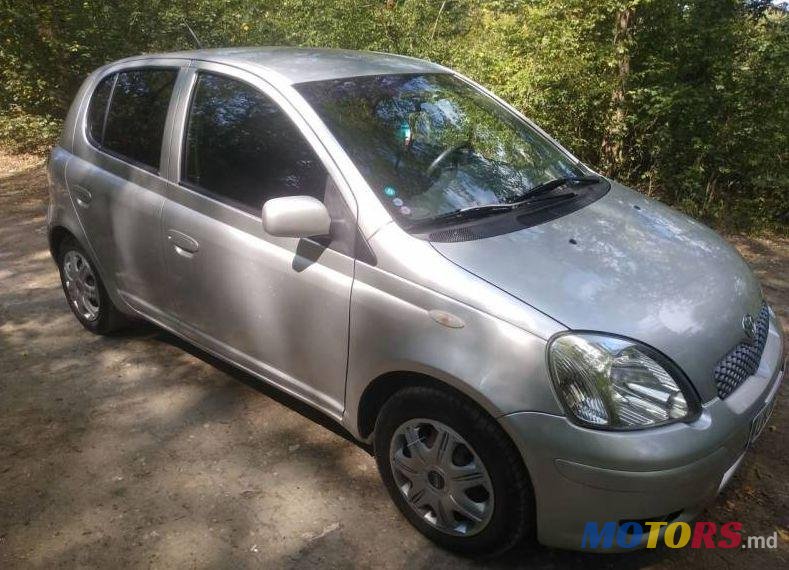 2004' Toyota Yaris photo #1