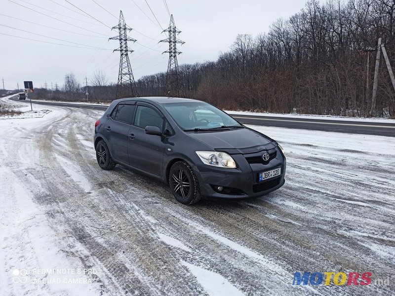 2007' Toyota Auris photo #1