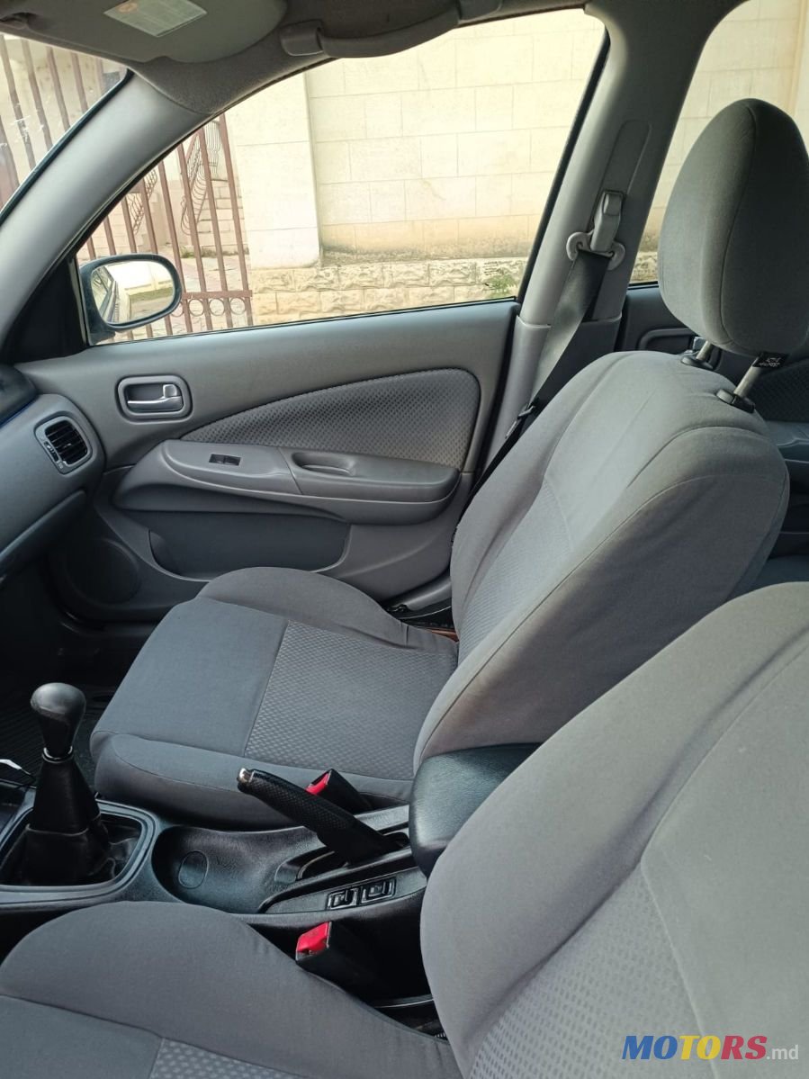 2002' Nissan Almera photo #6