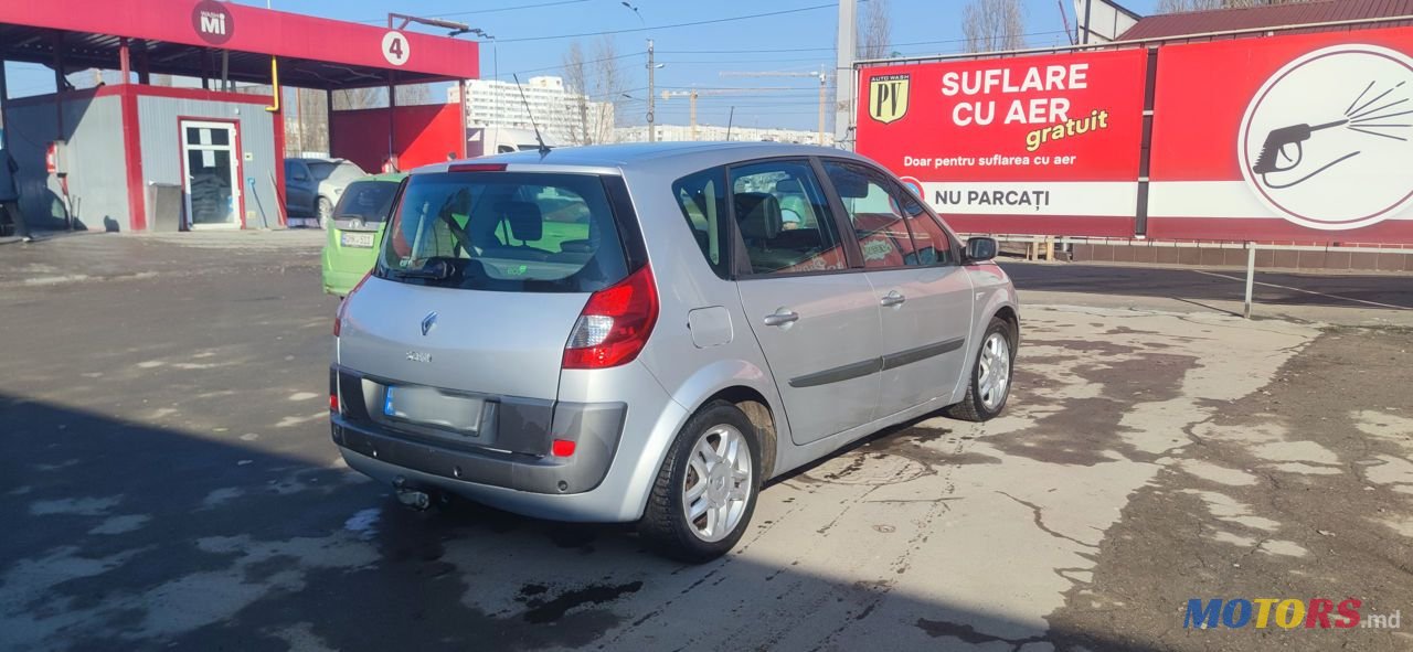 2009' Renault Scenic photo #4