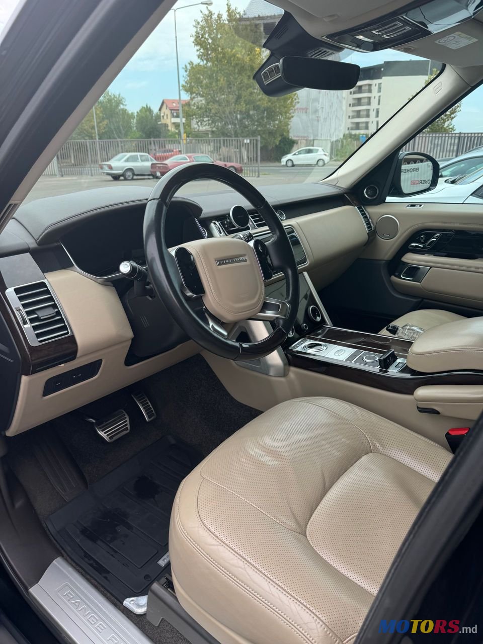 2019' Land Rover Range Rover photo #6