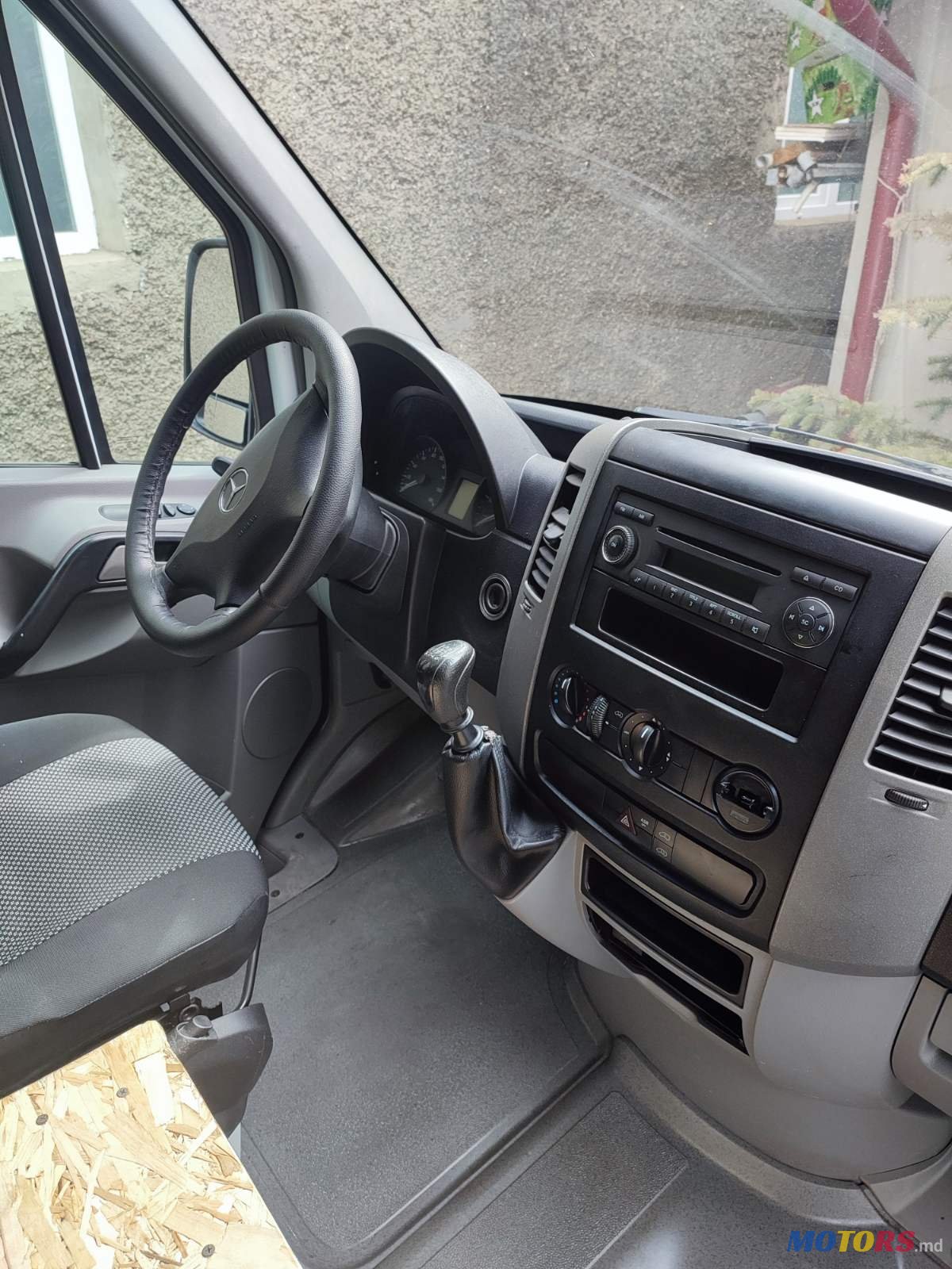 2011' Mercedes-Benz photo #2