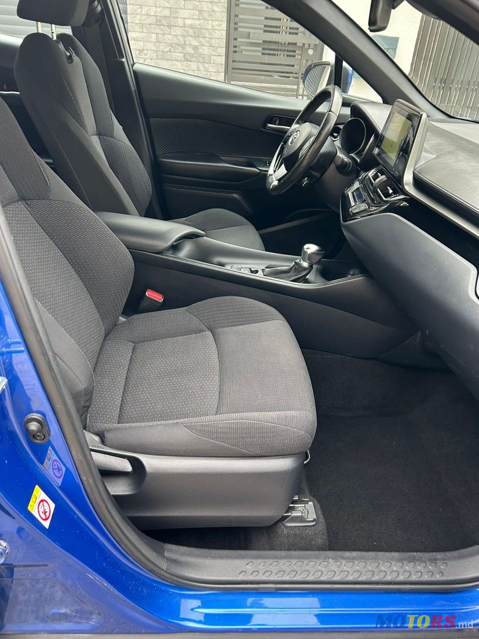 2019' Toyota C-HR photo #5