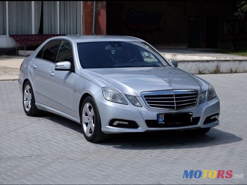 2010' Mercedes-Benz E-Class photo #1