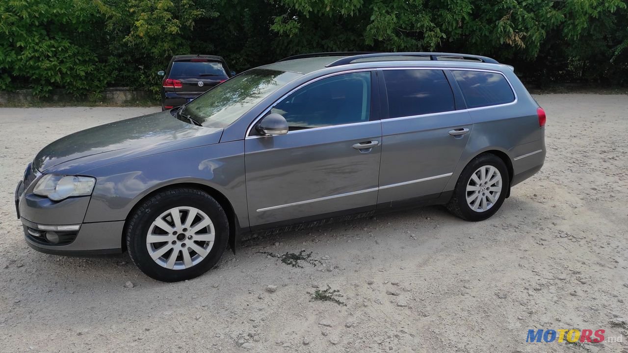 2007' Volkswagen Passat photo #2