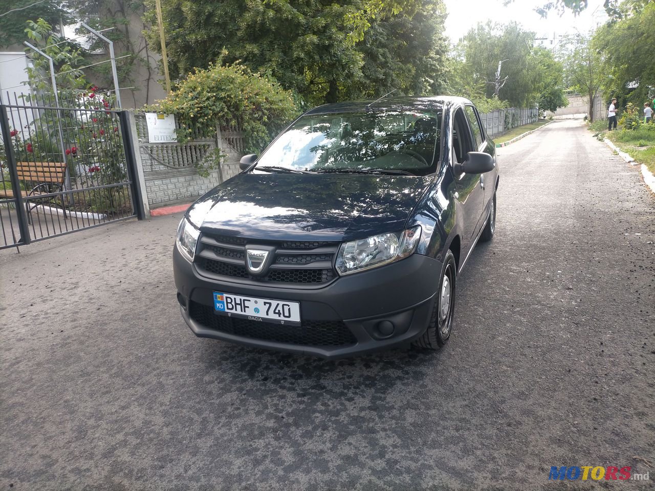 2013' Dacia Sandero photo #1