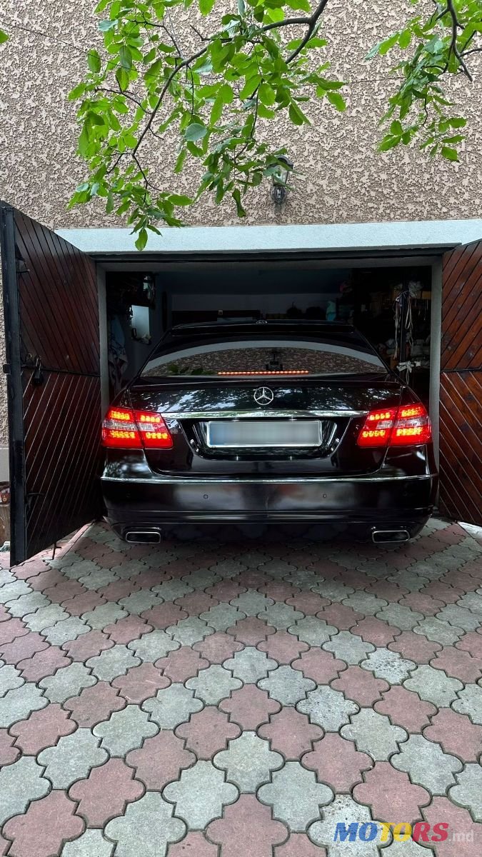 2012' Mercedes-Benz E-Class photo #2