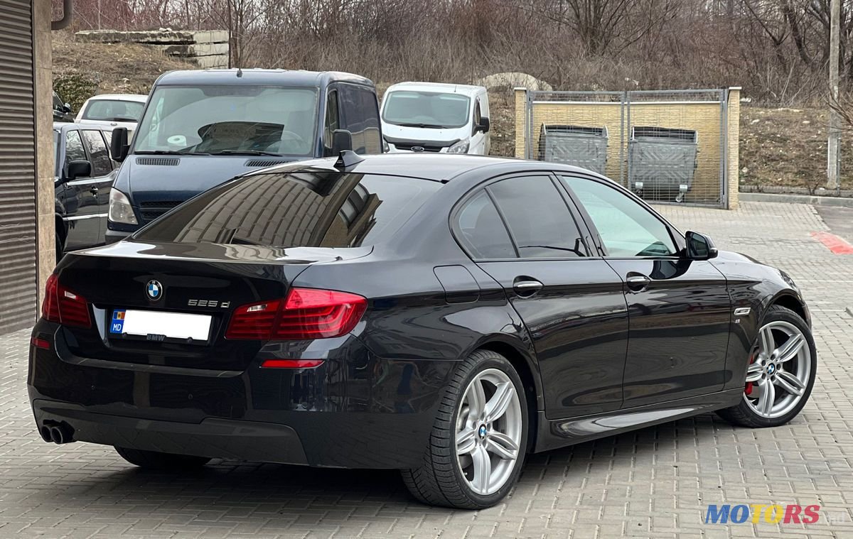 2014' BMW 5 Series photo #5