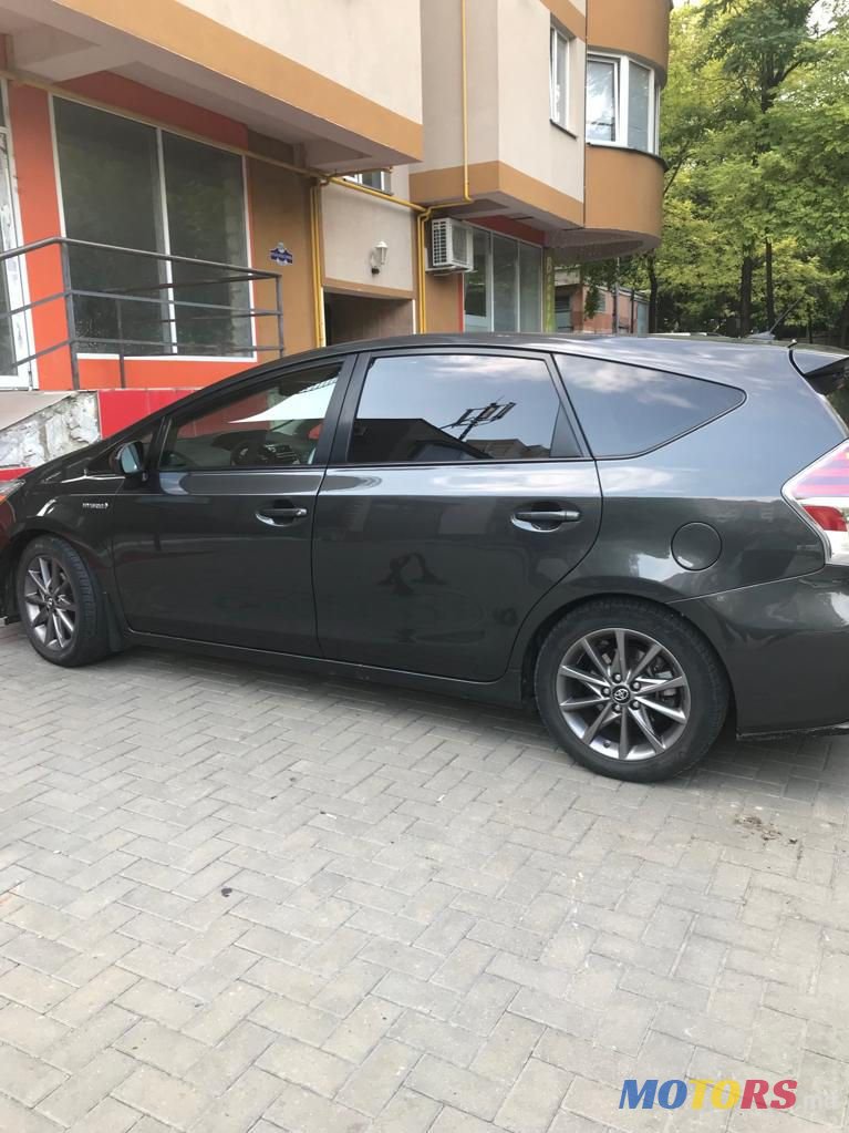 2014' Toyota Prius photo #2