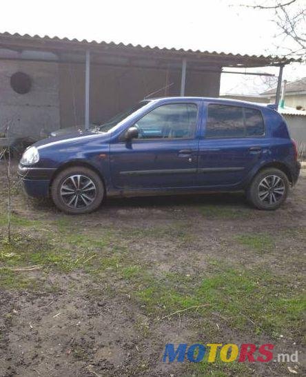 2000' Renault Clio photo #1