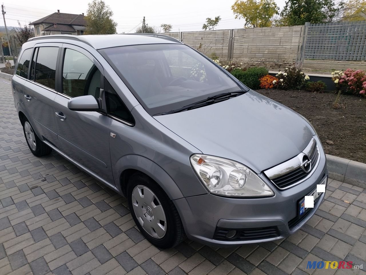 2007' Opel Zafira photo #4