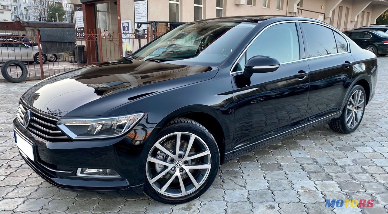 2018' Volkswagen Passat photo #1