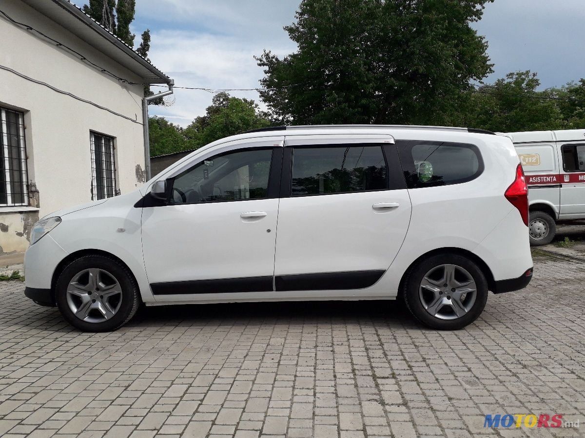 2012' Dacia Lodgy photo #3