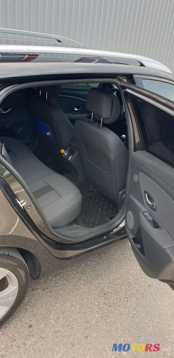 2010' Renault Megane photo #6