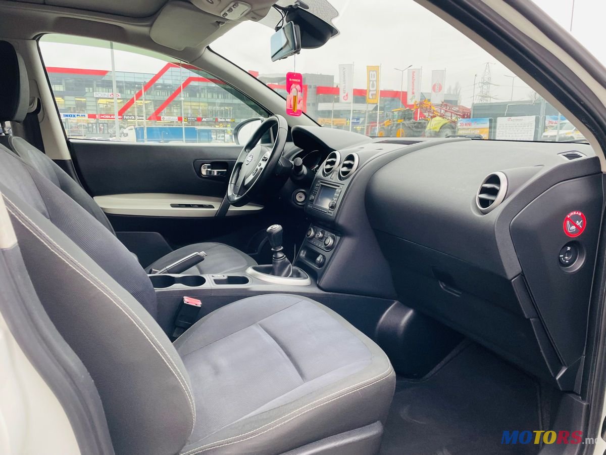 2011' Nissan Qashqai photo #6