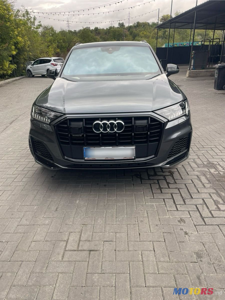 2020' Audi Q7 photo #1