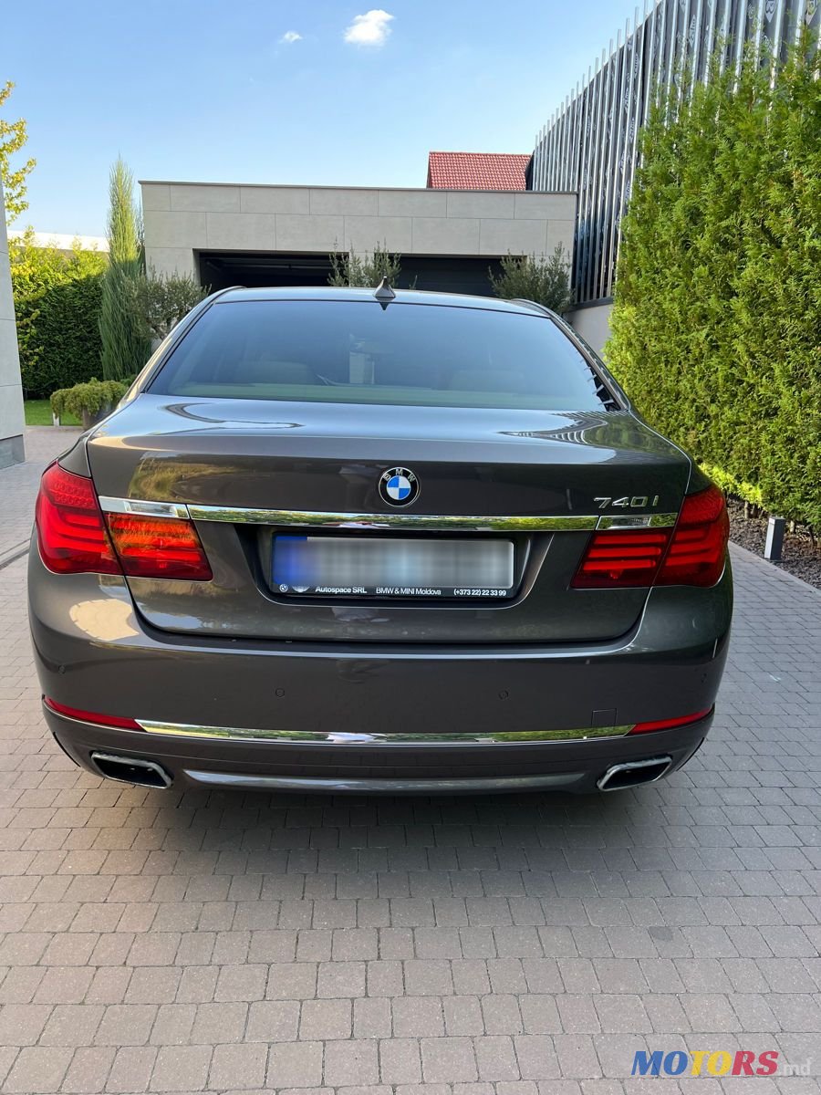 2012' BMW 7 Series photo #4
