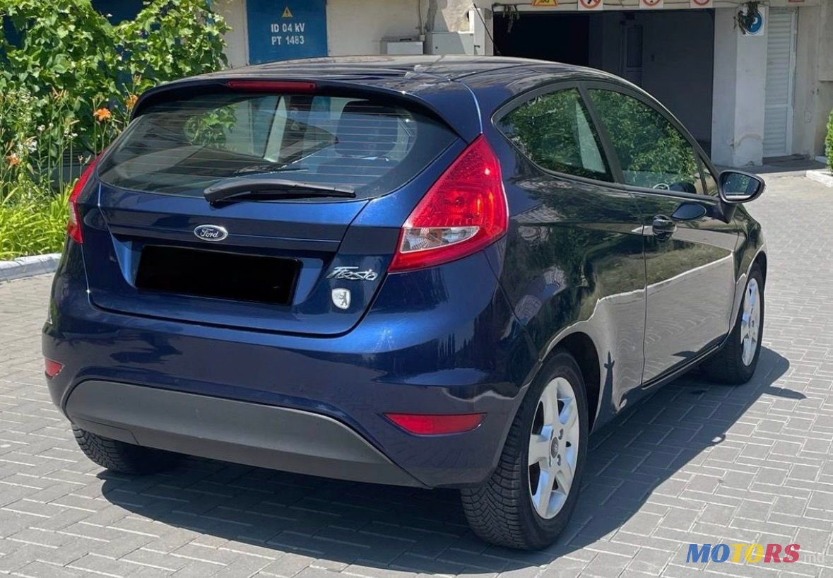 2012' Ford Fiesta photo #4