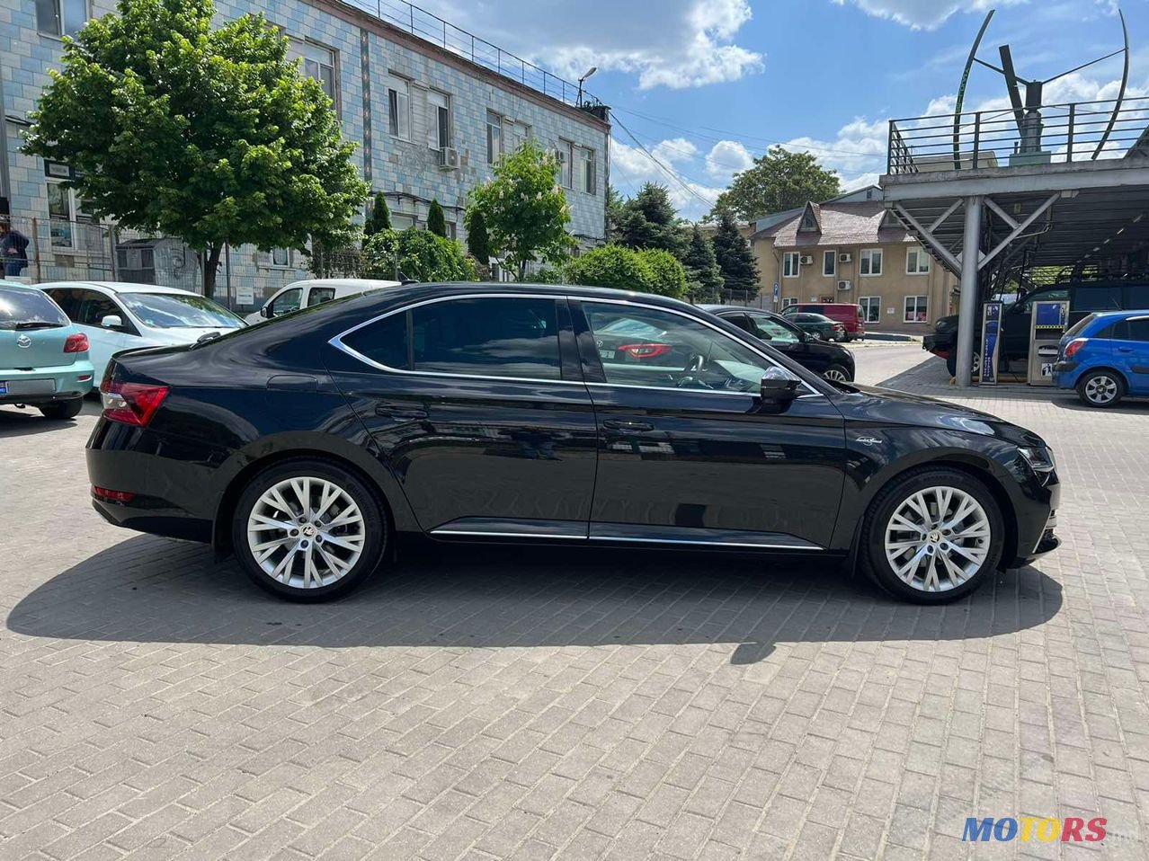 2019' Skoda Superb photo #6