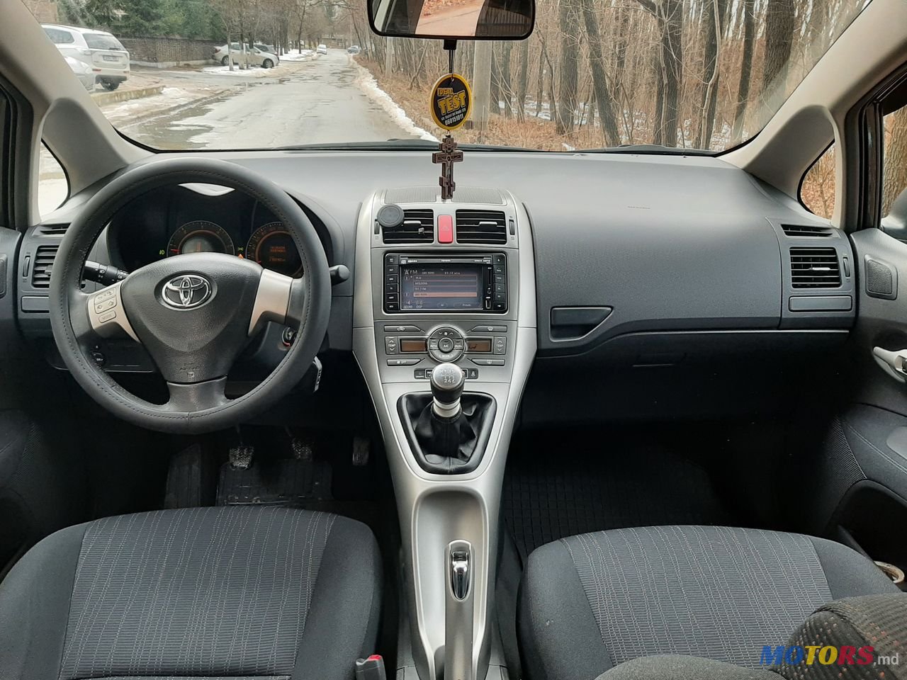 2009' Toyota Auris photo #5