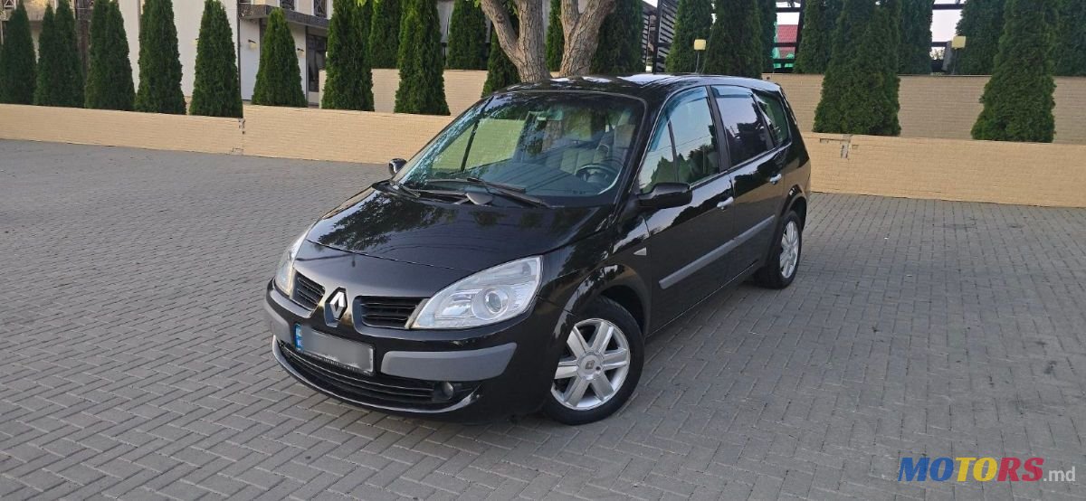 2007' Renault Grand Scenic photo #1