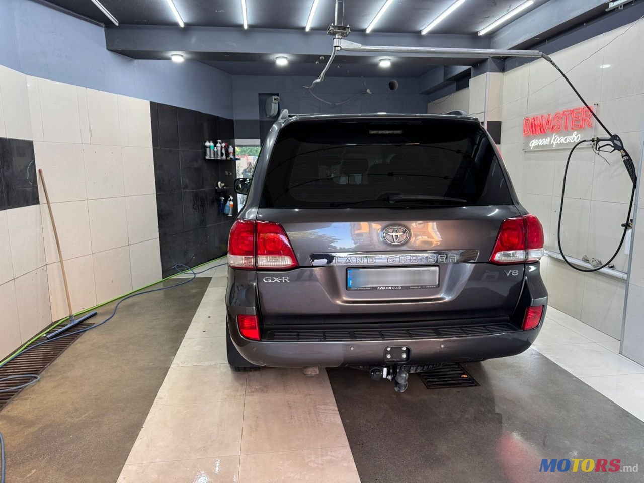 2009' Toyota Land Cruiser photo #2