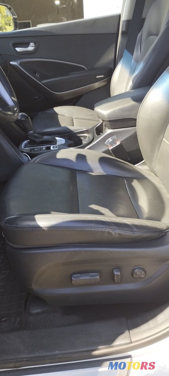2016' Hyundai Santa Fe photo #3