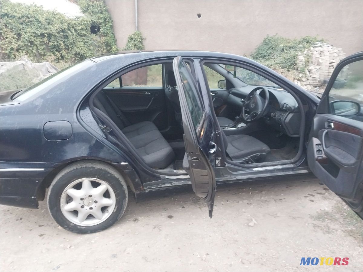 2002' Mercedes-Benz C Класс photo #5