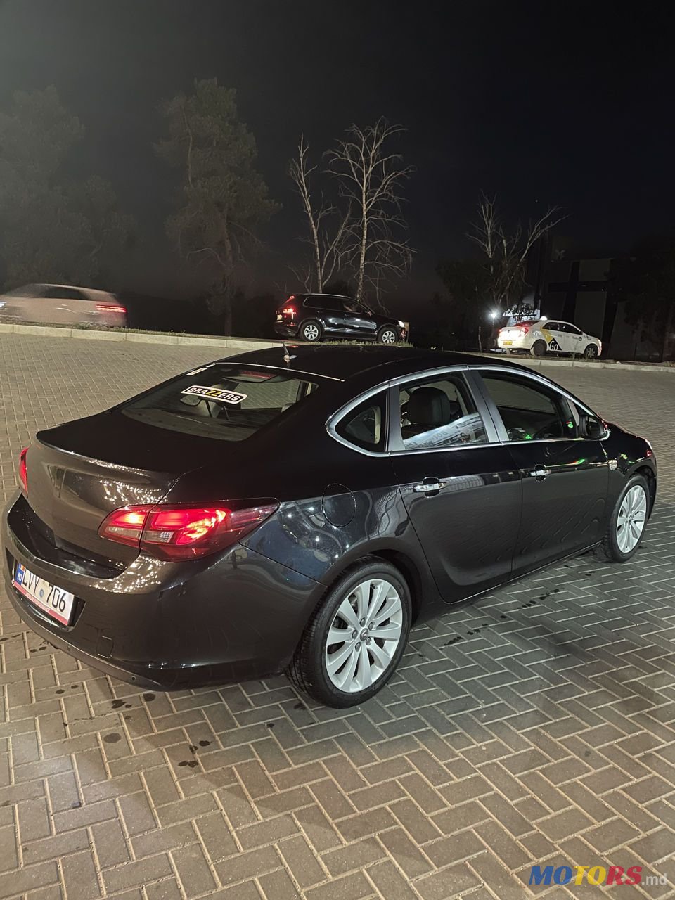 2013' Opel Astra photo #2