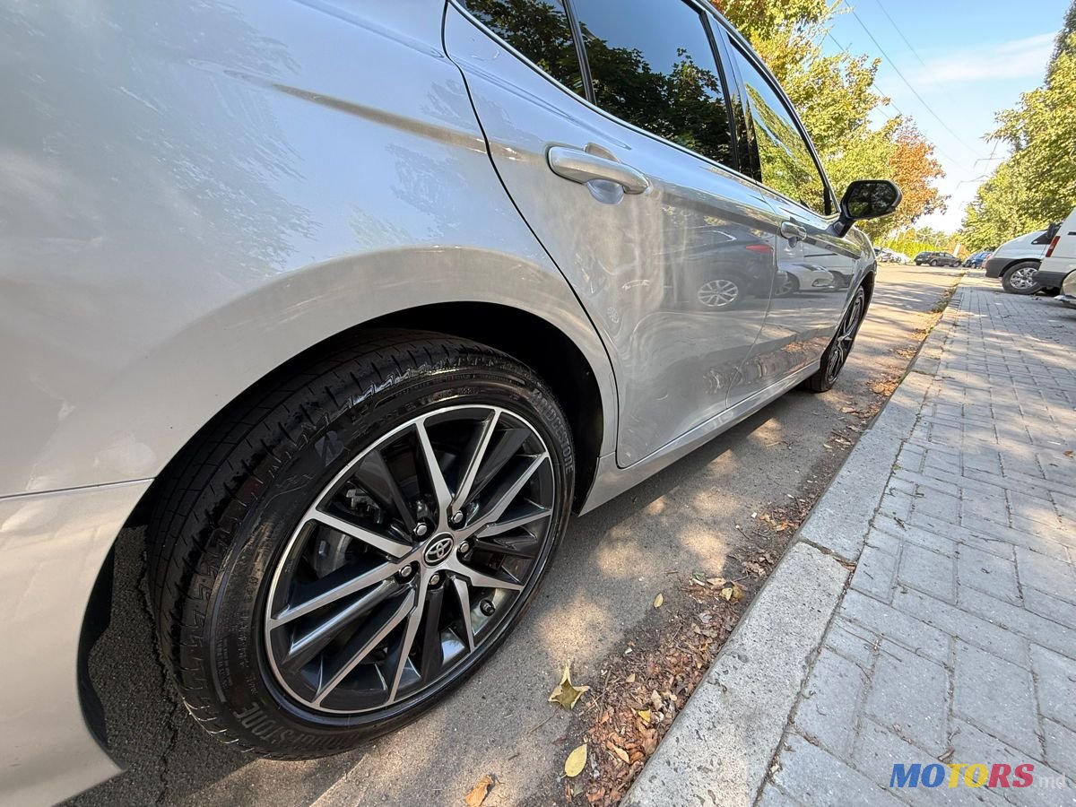 2021' Toyota Camry photo #3