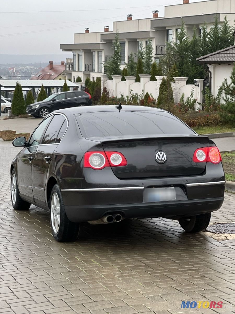 2008' Volkswagen Passat photo #6