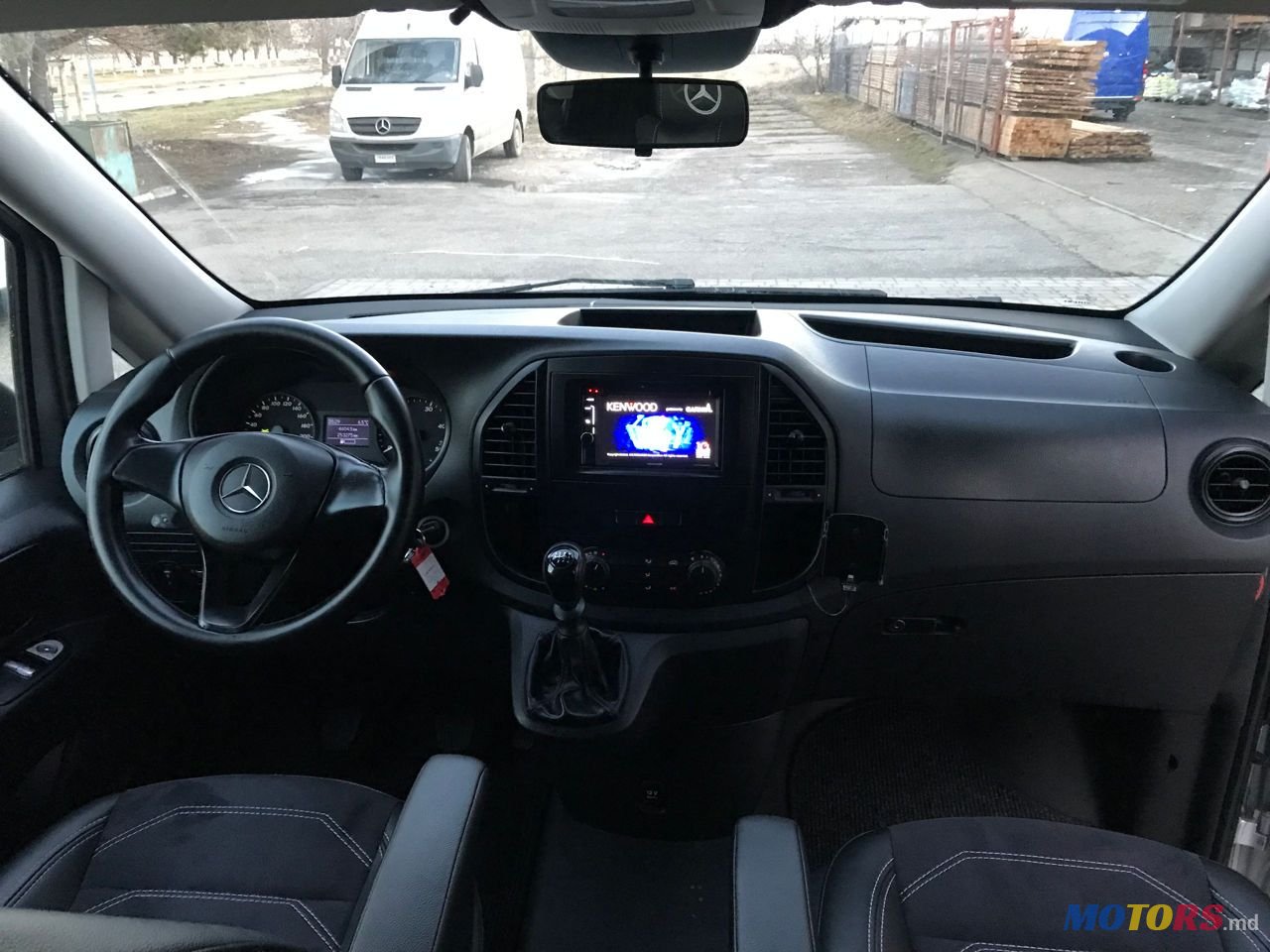 2014' Mercedes-Benz Vito photo #6