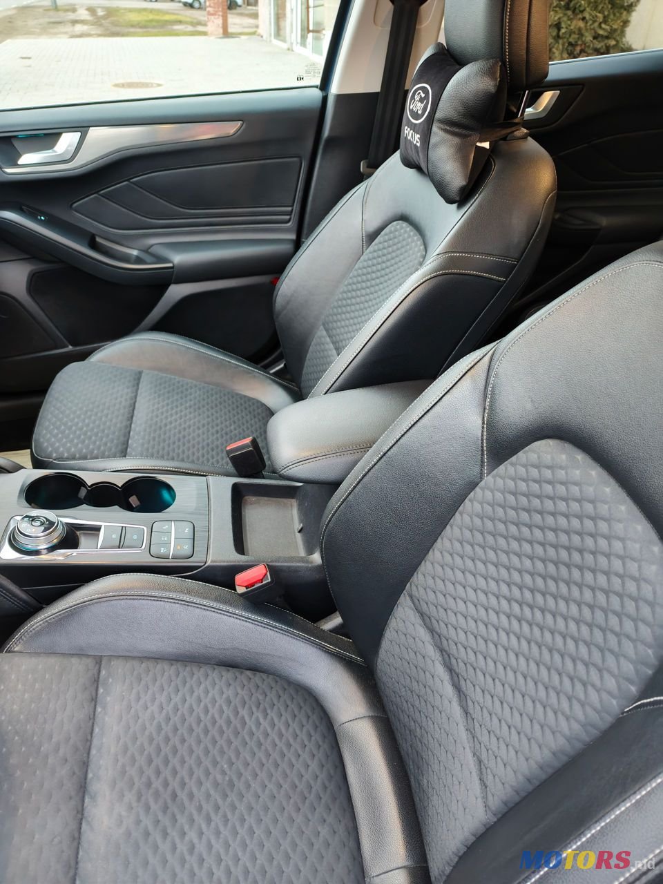 2018' Ford Focus photo #3