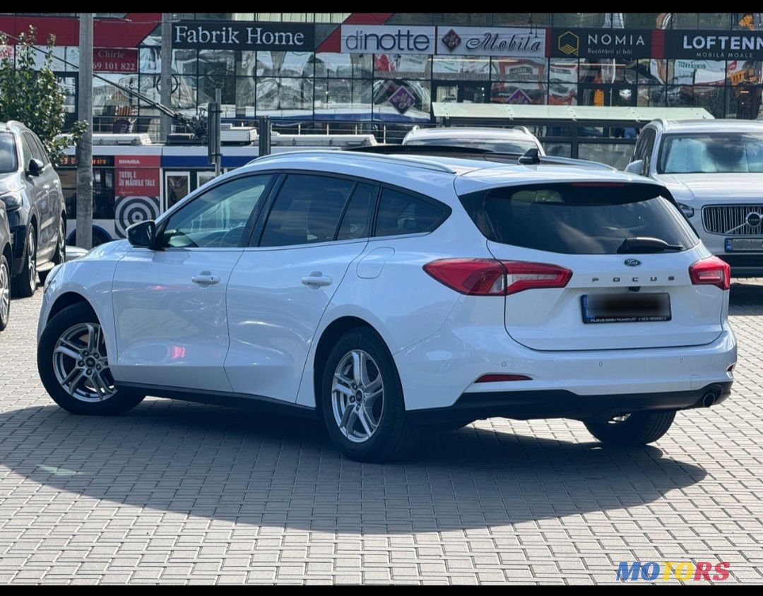 2020' Ford Focus photo #4