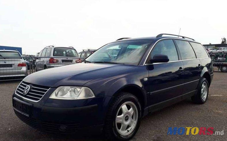 2002' Volkswagen Passat photo #1